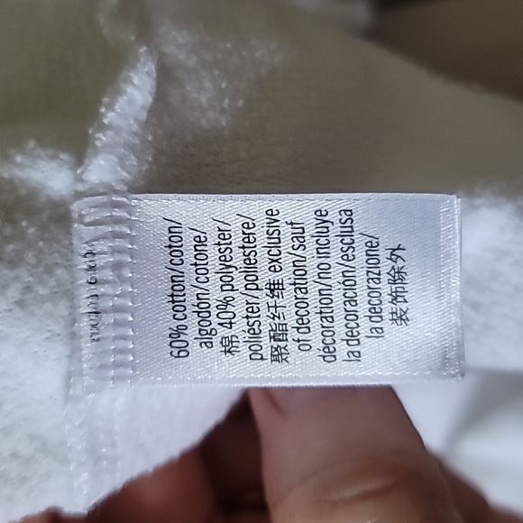 STUNNING VICTORIA SPORT WHITE/GLITTER CROP SWEATSHIRT - Picture 8 of 9